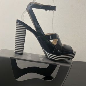 Michael Kors Darrien Ankle Stripe Patent Sandal Sz 8